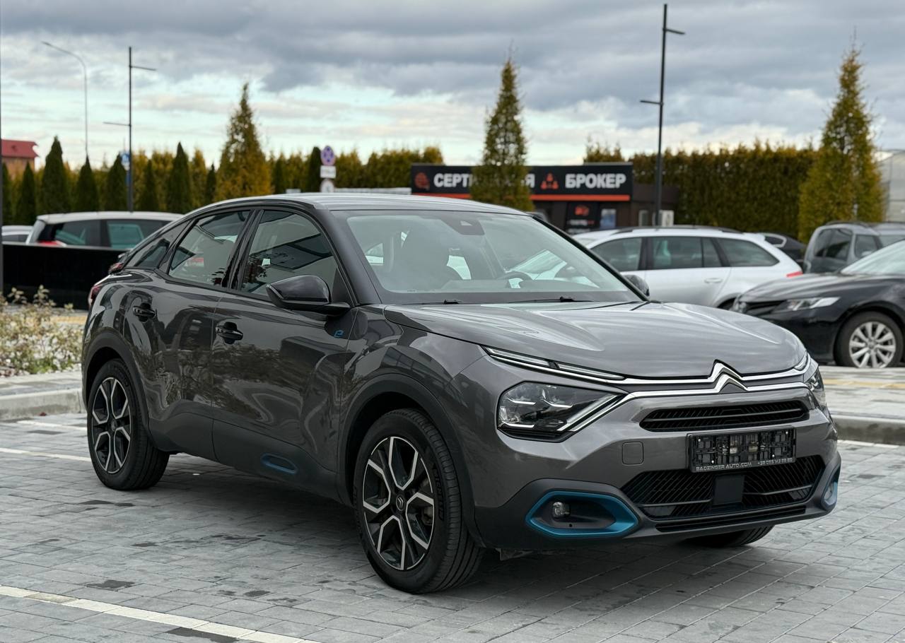 Фото - Citroen e-C4 #3