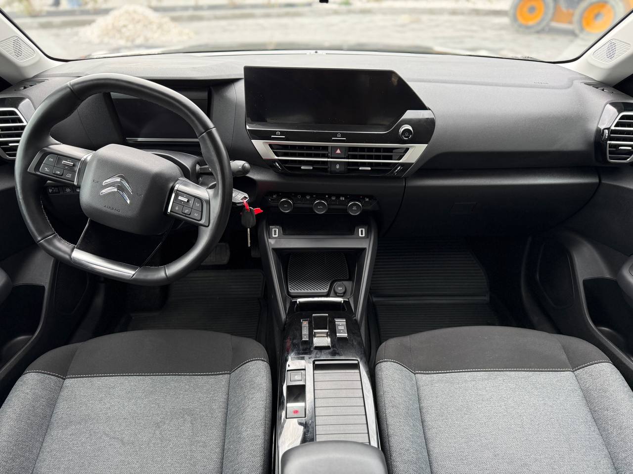 Фото - Citroen e-C4 #6