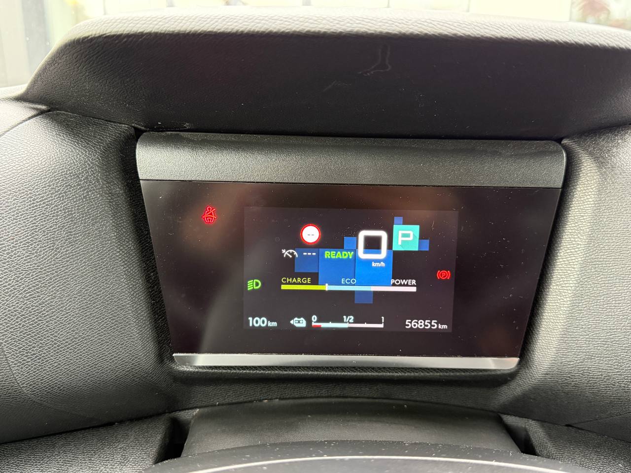 Фото - Citroen e-C4 #11