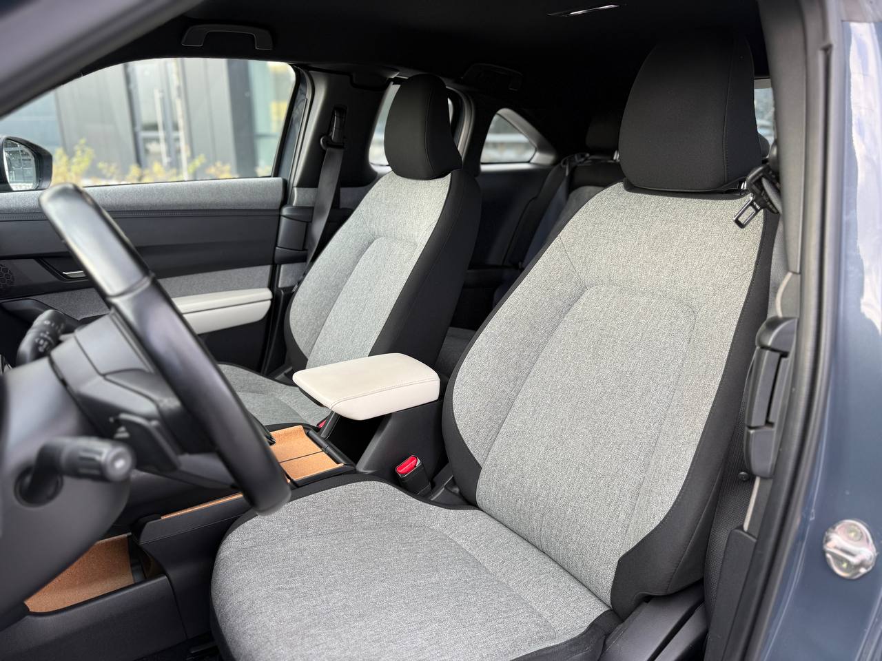 Фото - Mazda MX-30 #8