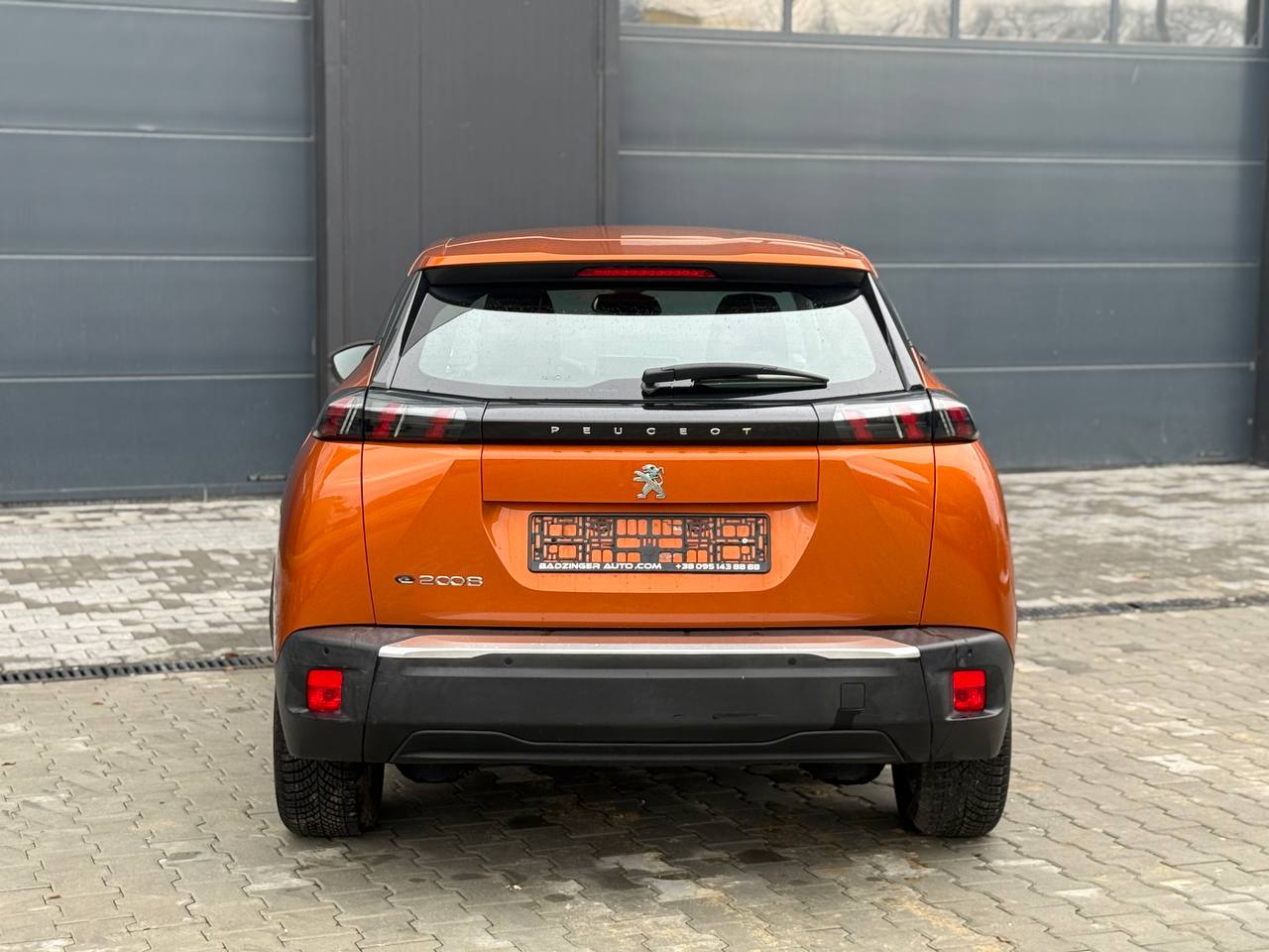 Фото - Peugeot e-2008 #4