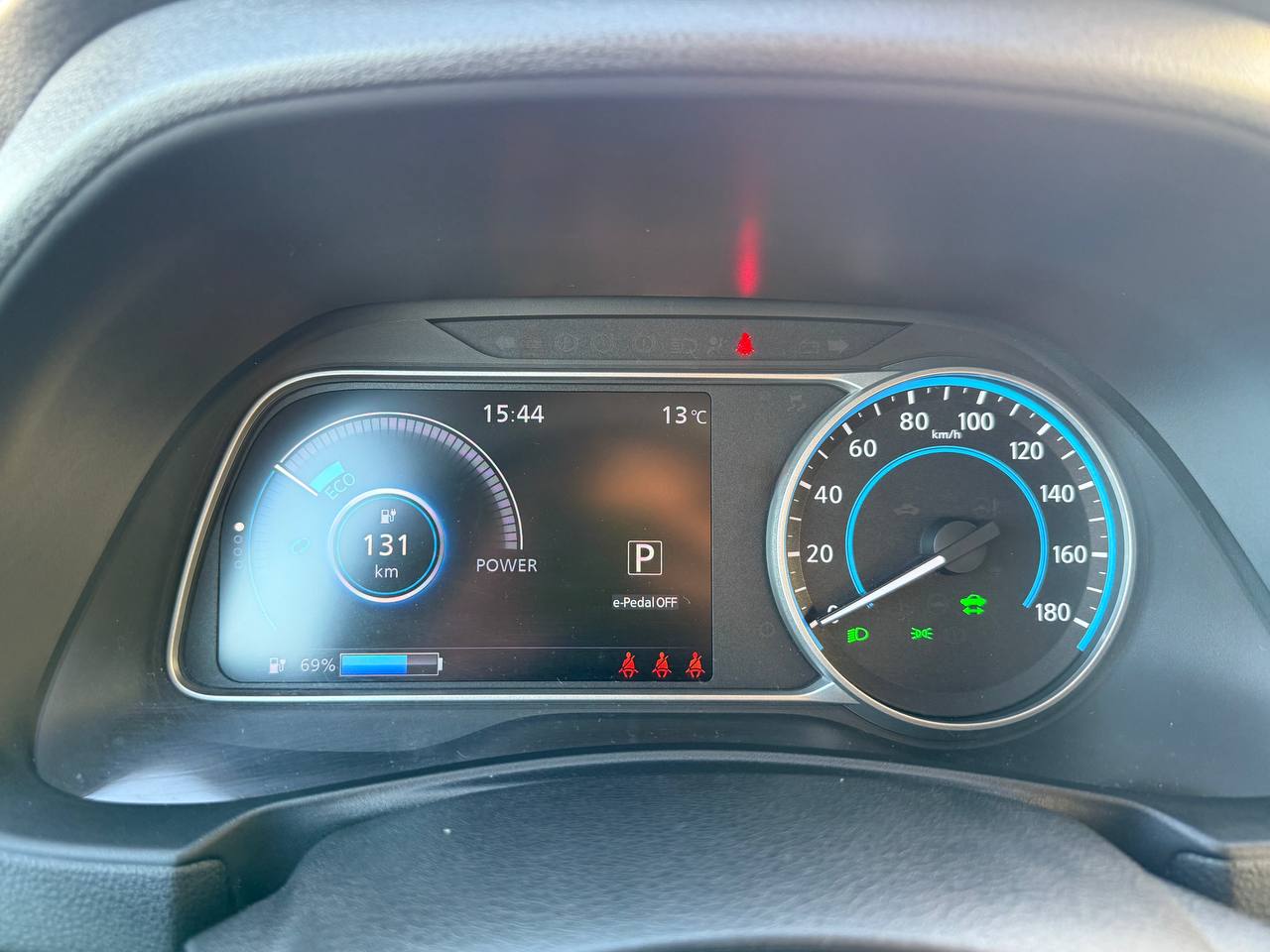 Фото - Nissan Leaf #6