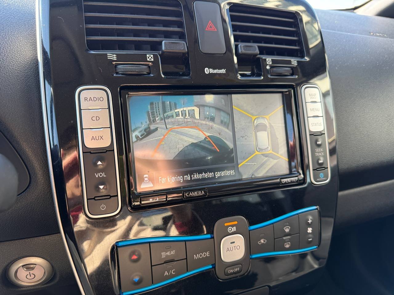 Фото - Nissan Leaf #11