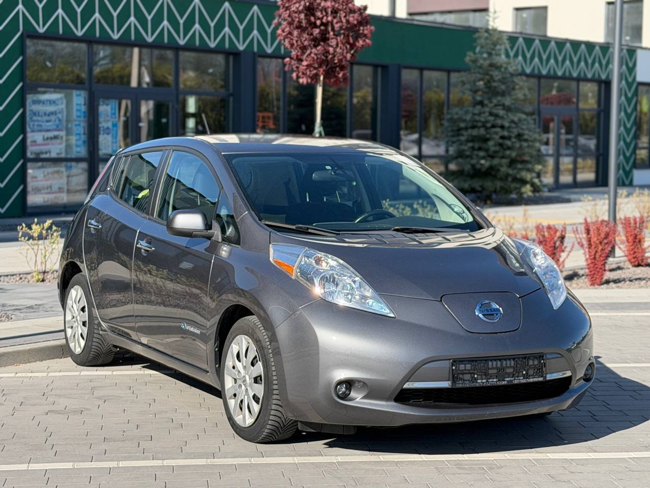 Nissan Leaf - 3632 - Badzinger auto: імпортер післялізингових