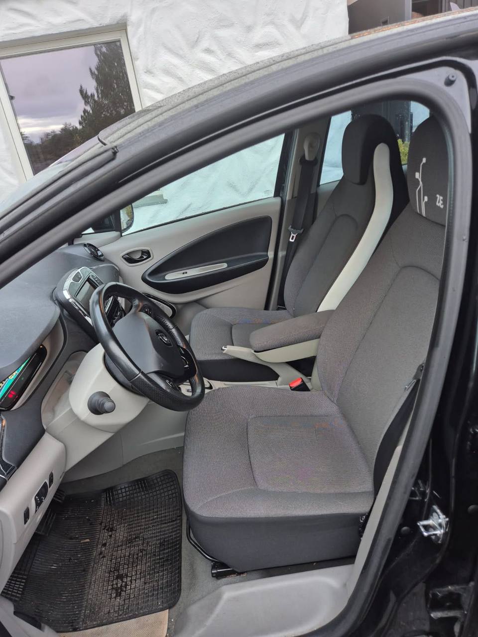 Фото - Renault ZOE #5