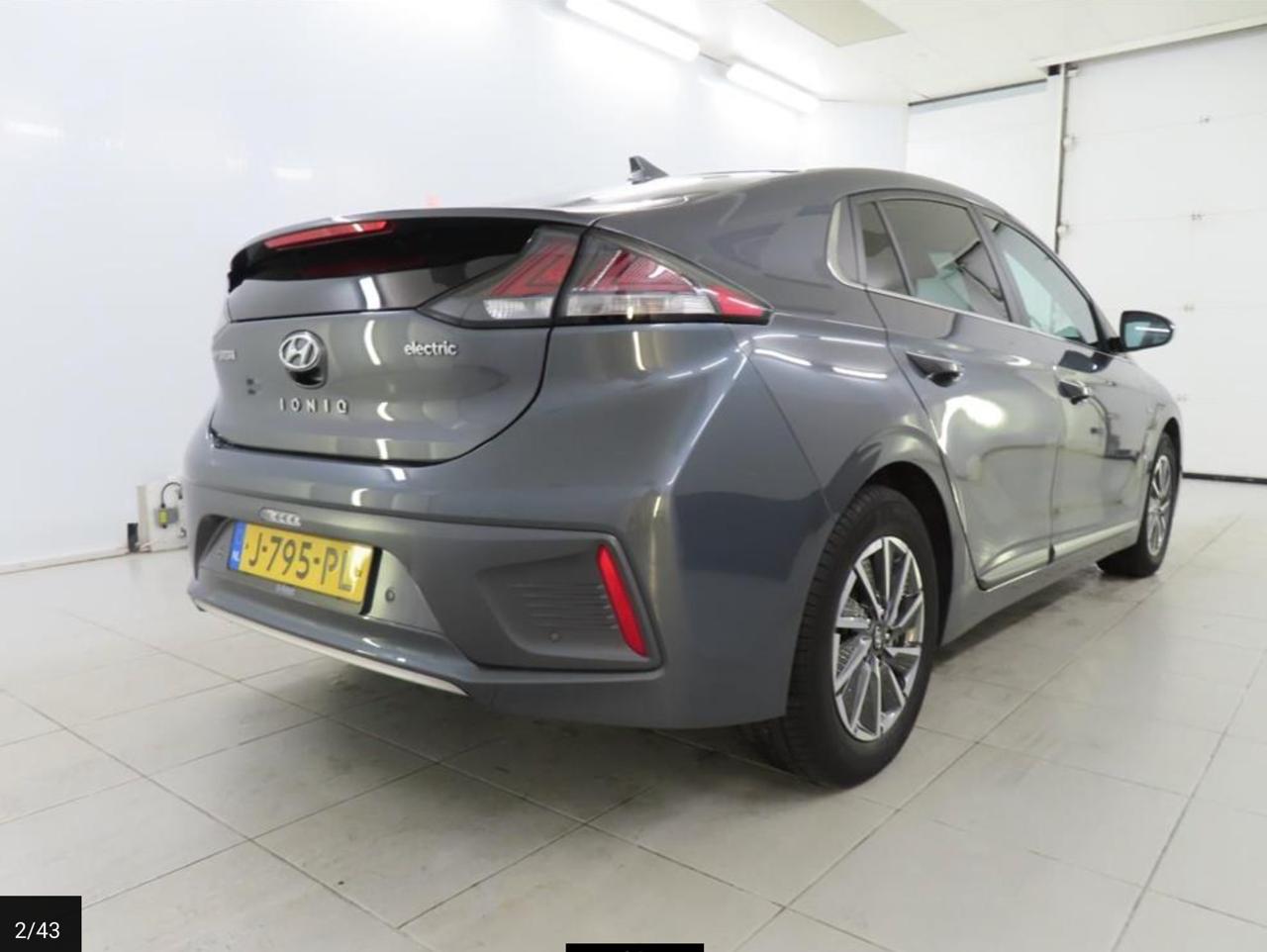 Фото - Hyundai IONIQ #2