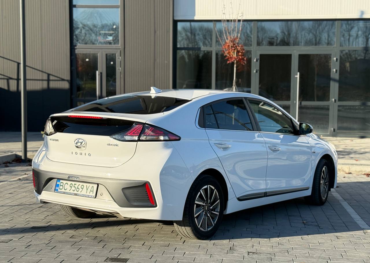 Фото - Hyundai Ioniq #4