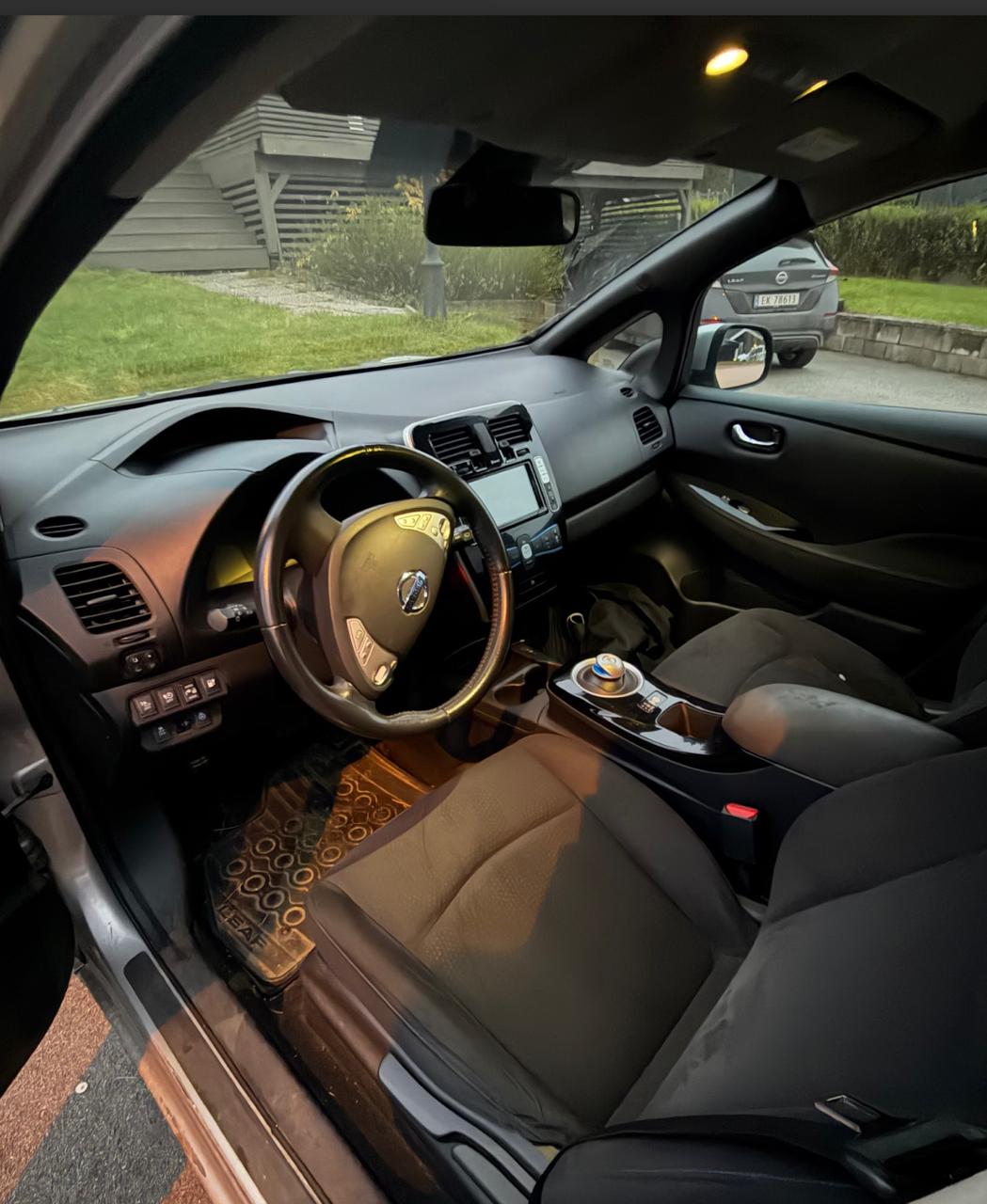 Фото - Nissan Leaf #7