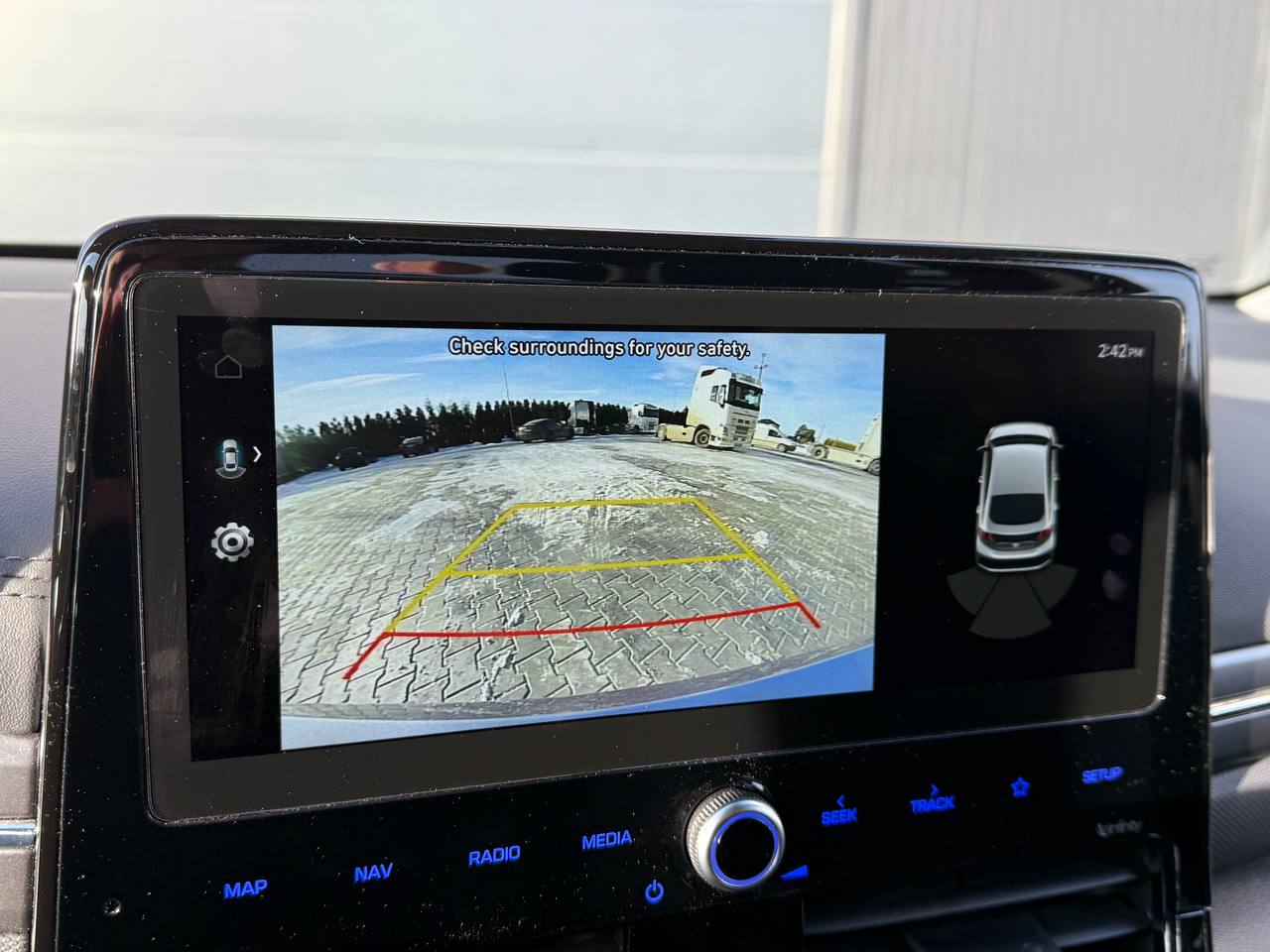 Фото - Hyundai IONIQ #7