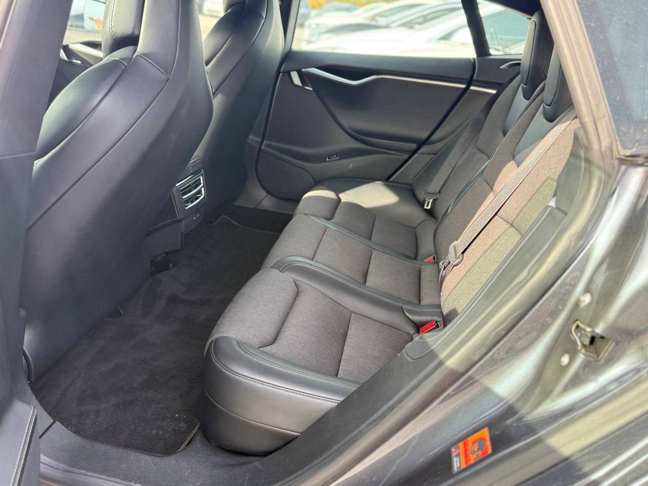 Фото - Tesla Model s #10