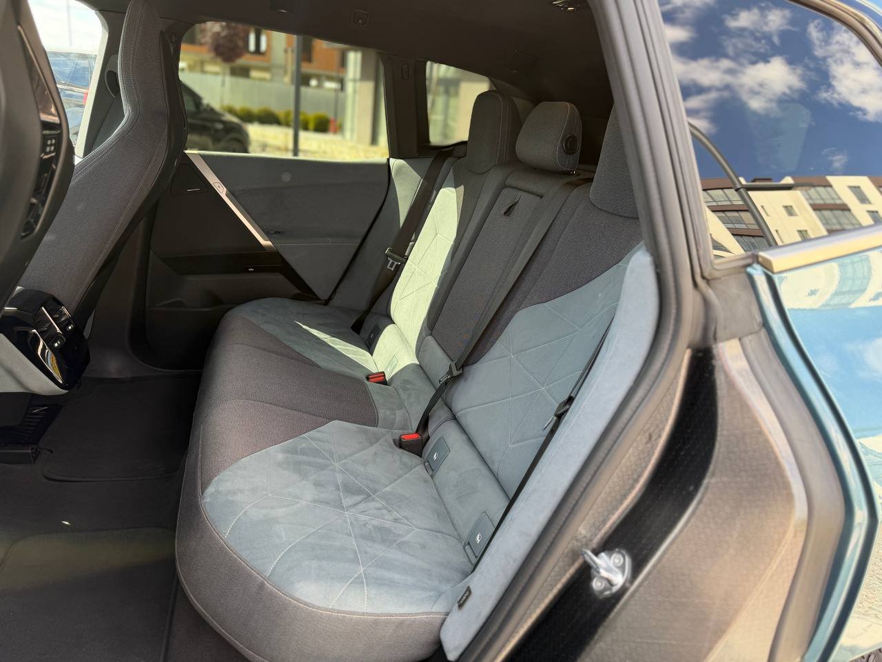 Фото - BMW Ix40 #11