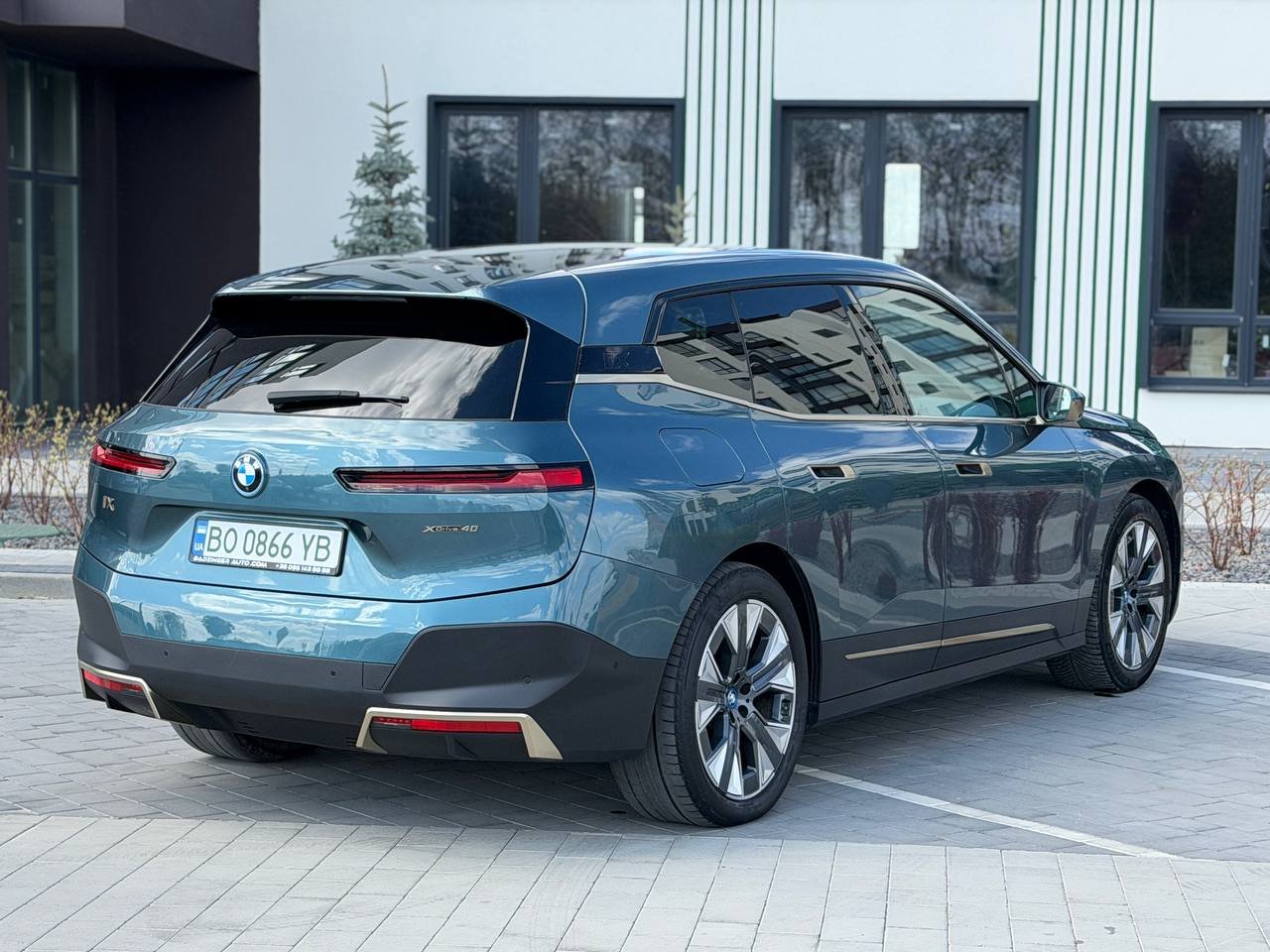 Фото - BMW Ix40 #4