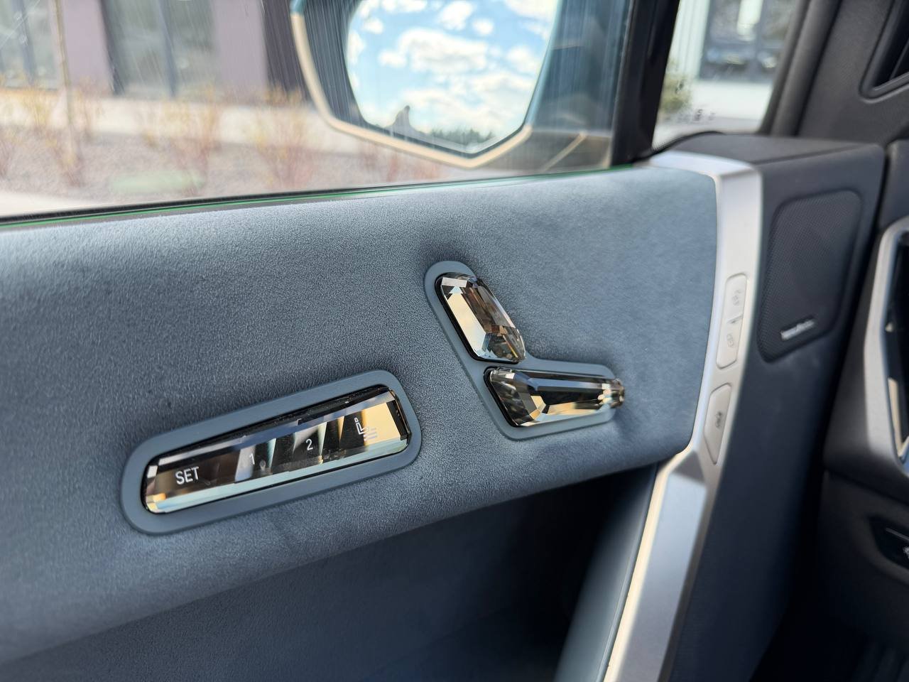 Фото - BMW Ix40 #15