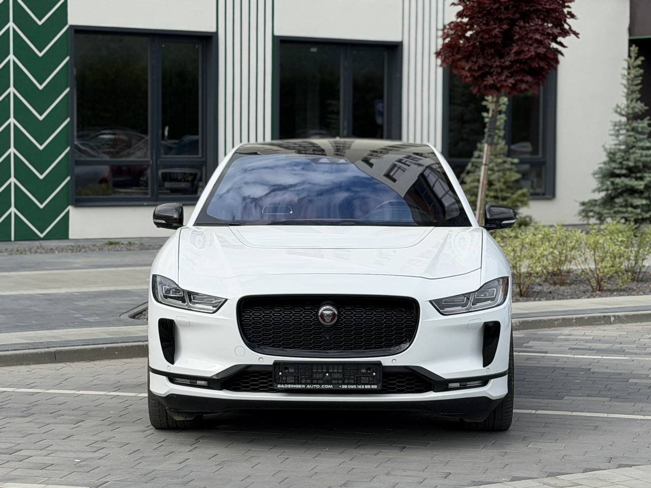 Фото - Jaguar I-Pace #2