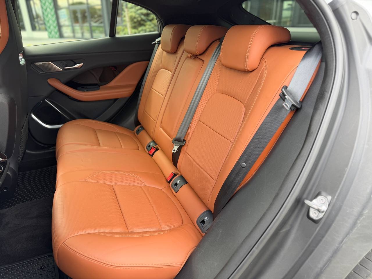 Фото - Jaguar I-Pace #9