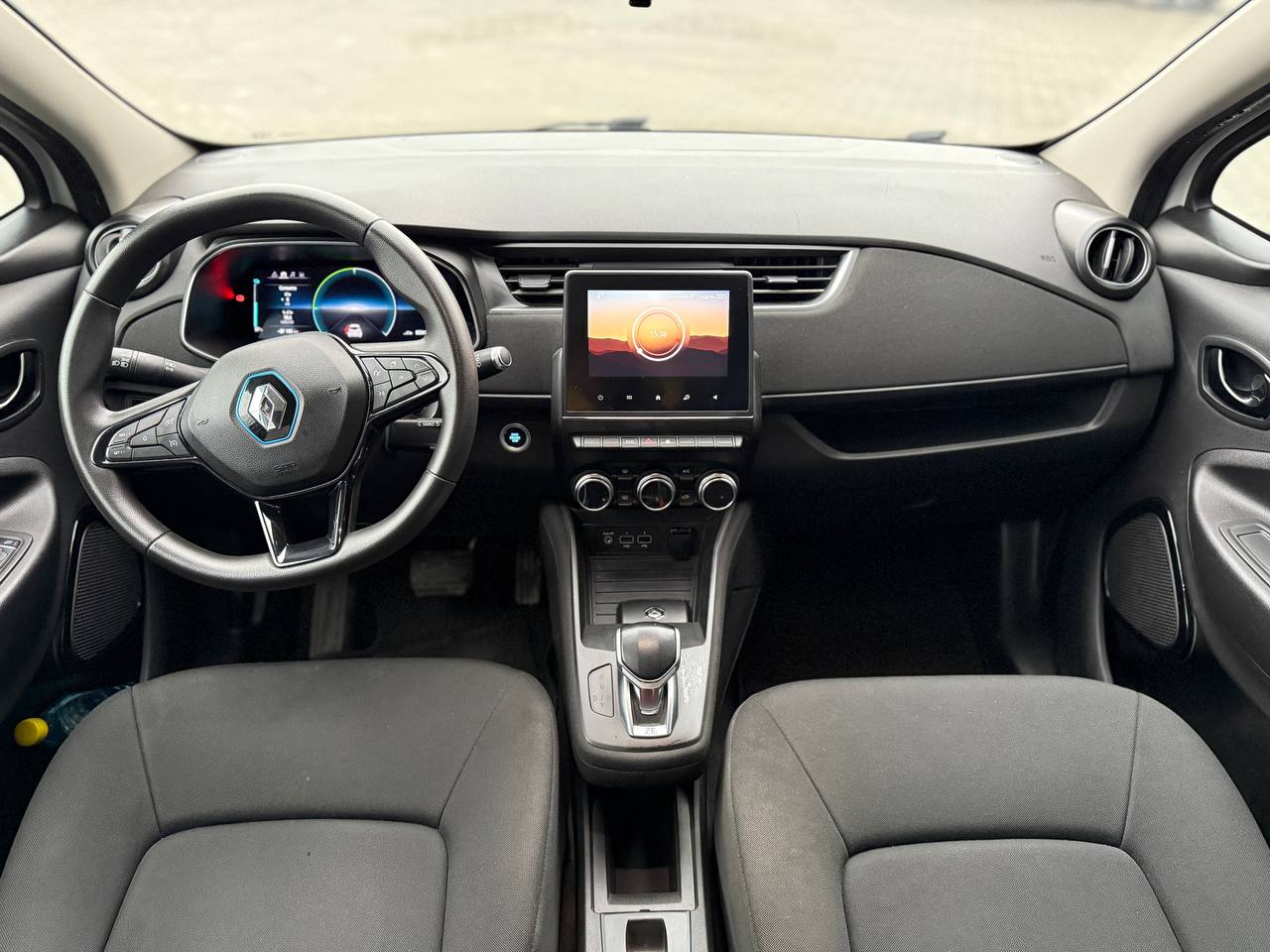 Фото - Renault ZOE #7