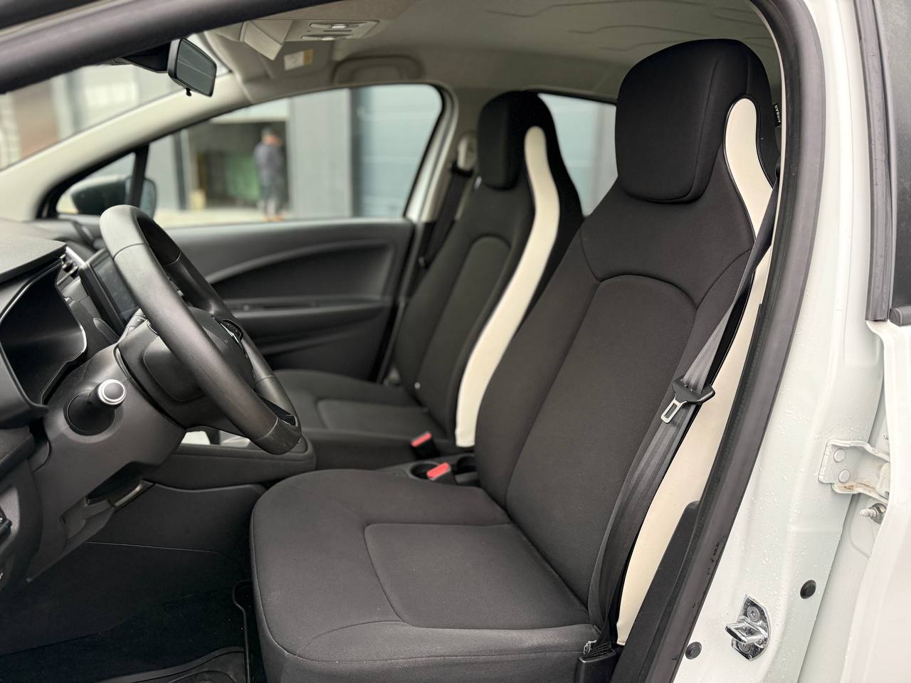 Фото - Renault ZOE #8