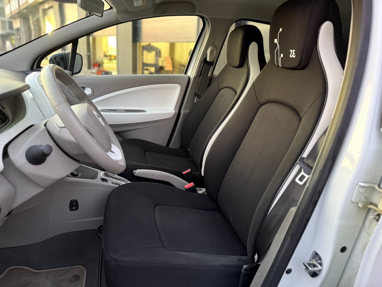 Фото - Renault ZOE #8