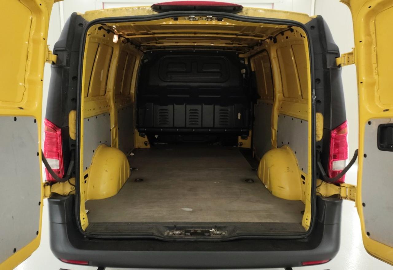 Фото - Mercedes-Benz Vito #8