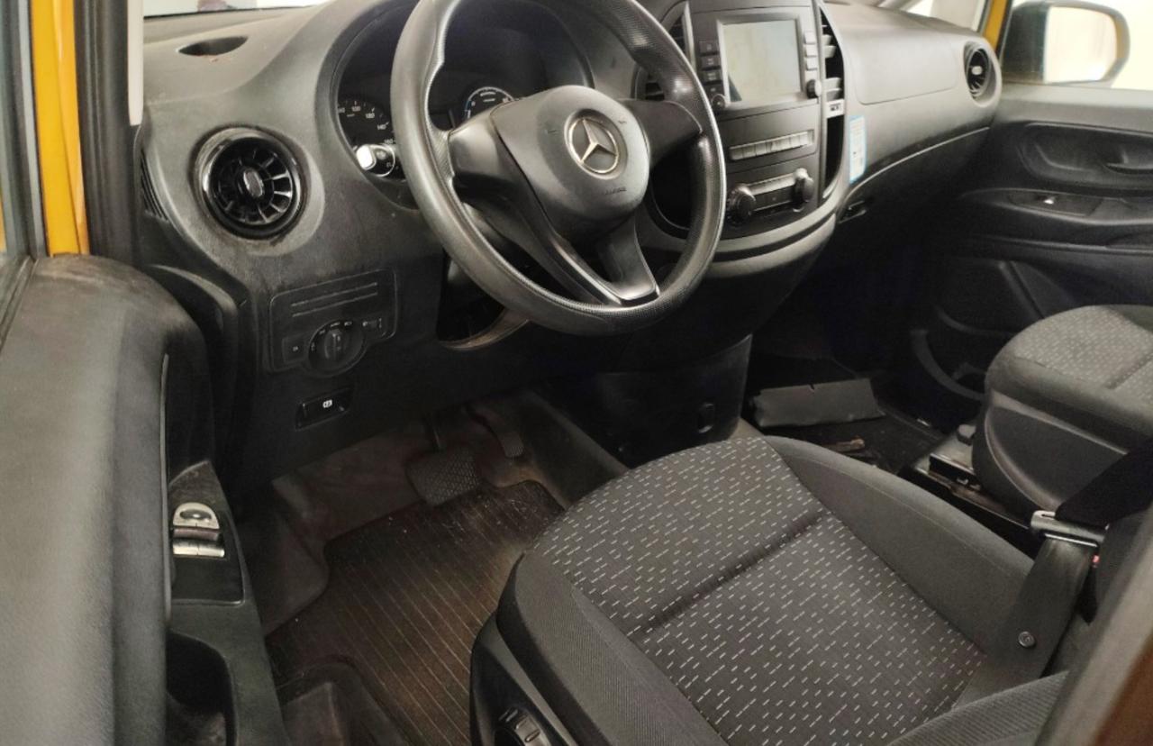 Фото - Mercedes-Benz Vito #6