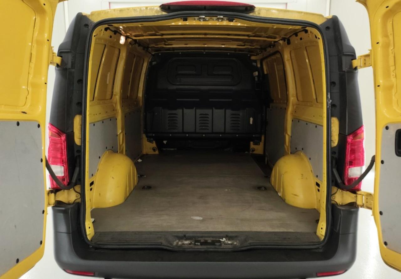 Фото - Mercedes-Benz Vito #7