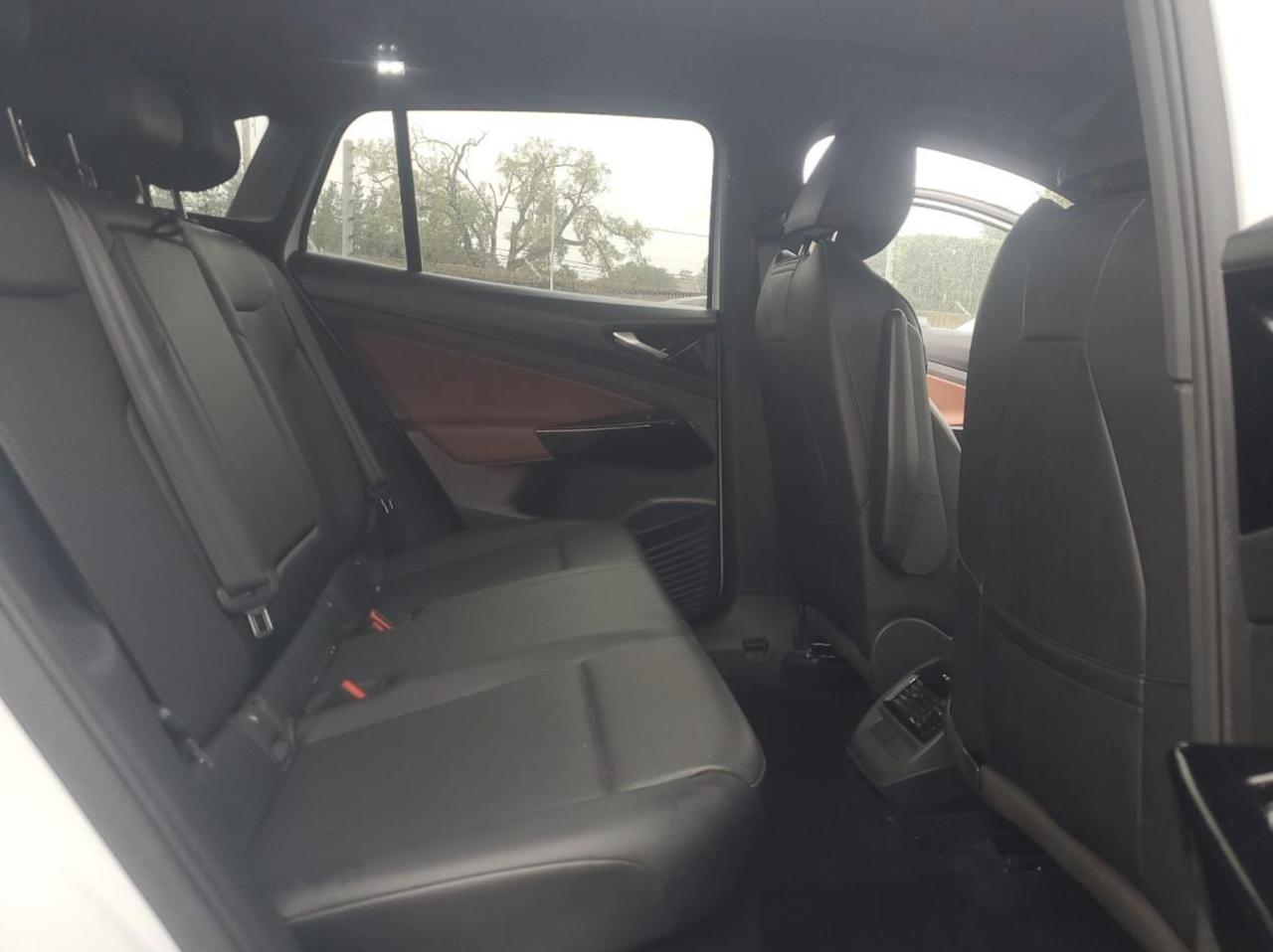 Фото - Volkswagen Id4 #5