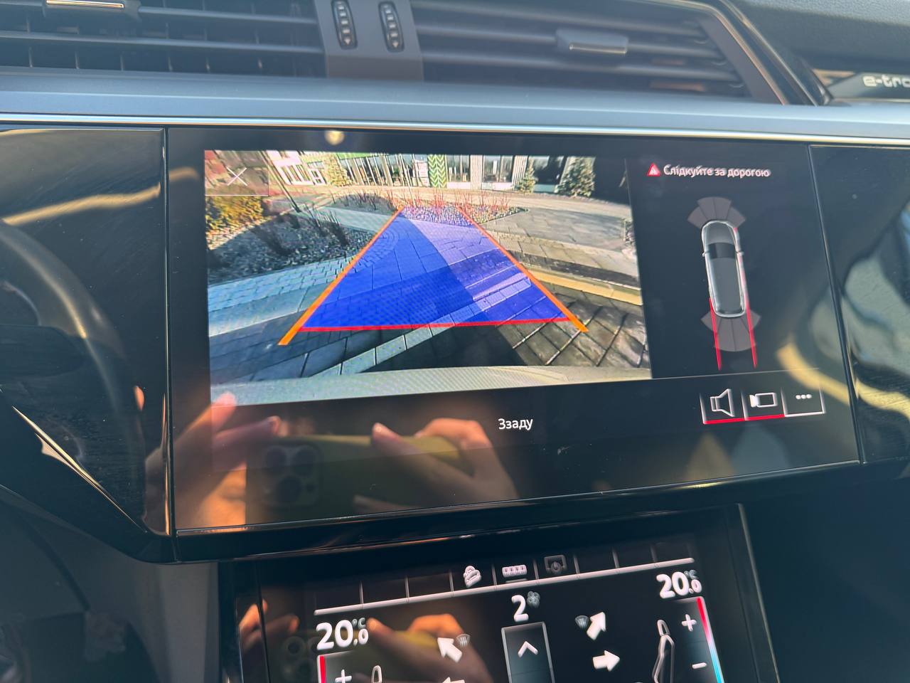 Фото - Audi E-tron #11