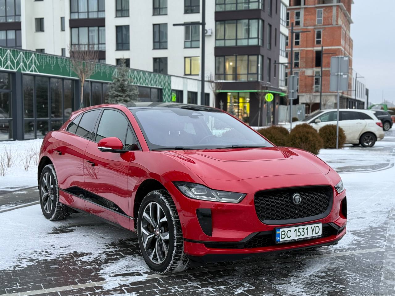 Фото - Jaguar I-Pace #3