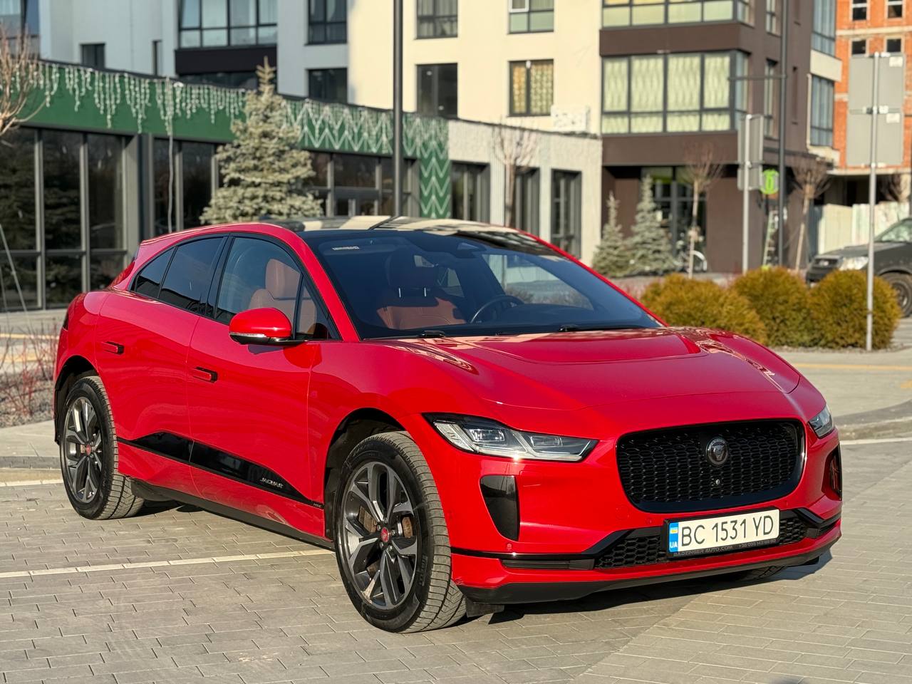 Фото - Jaguar I-Pace #3