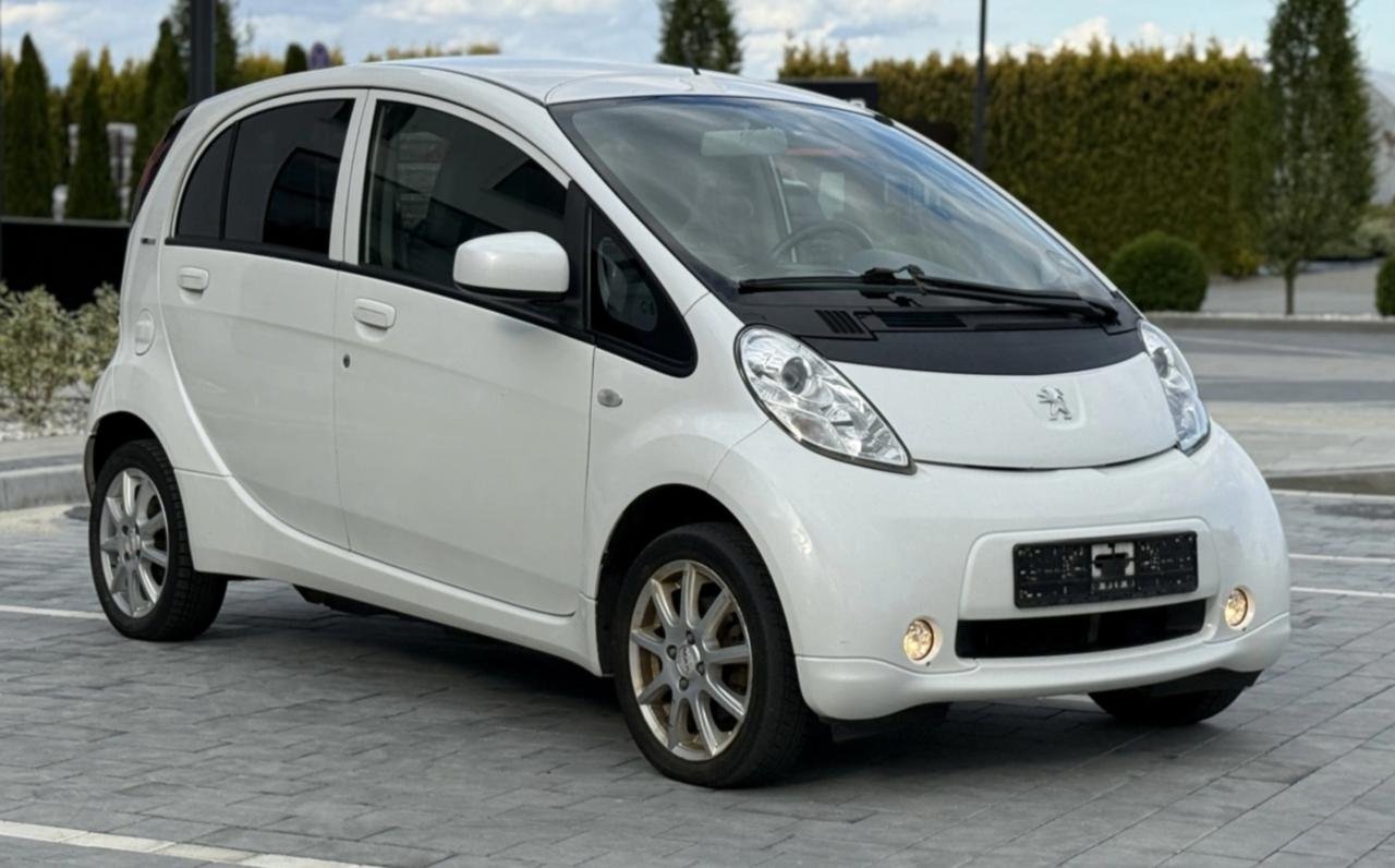 Фото - Peugeot Ion #2
