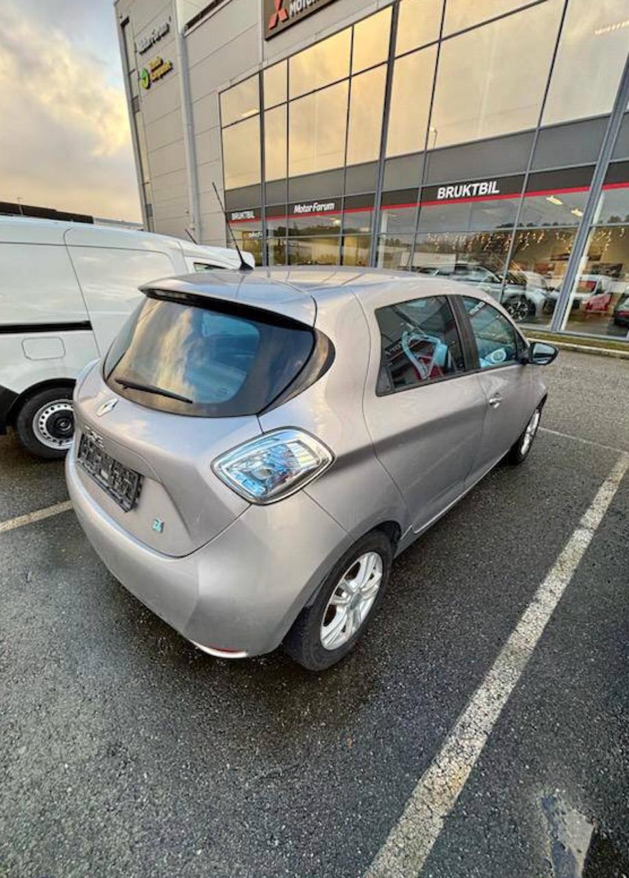 Фото - Renault ZOE #2