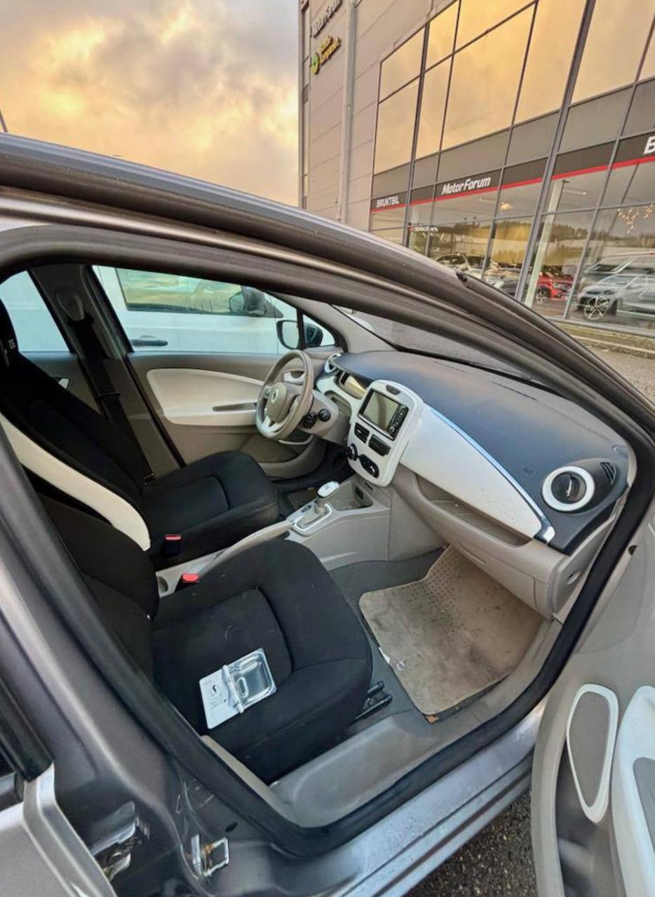 Фото - Renault ZOE #3