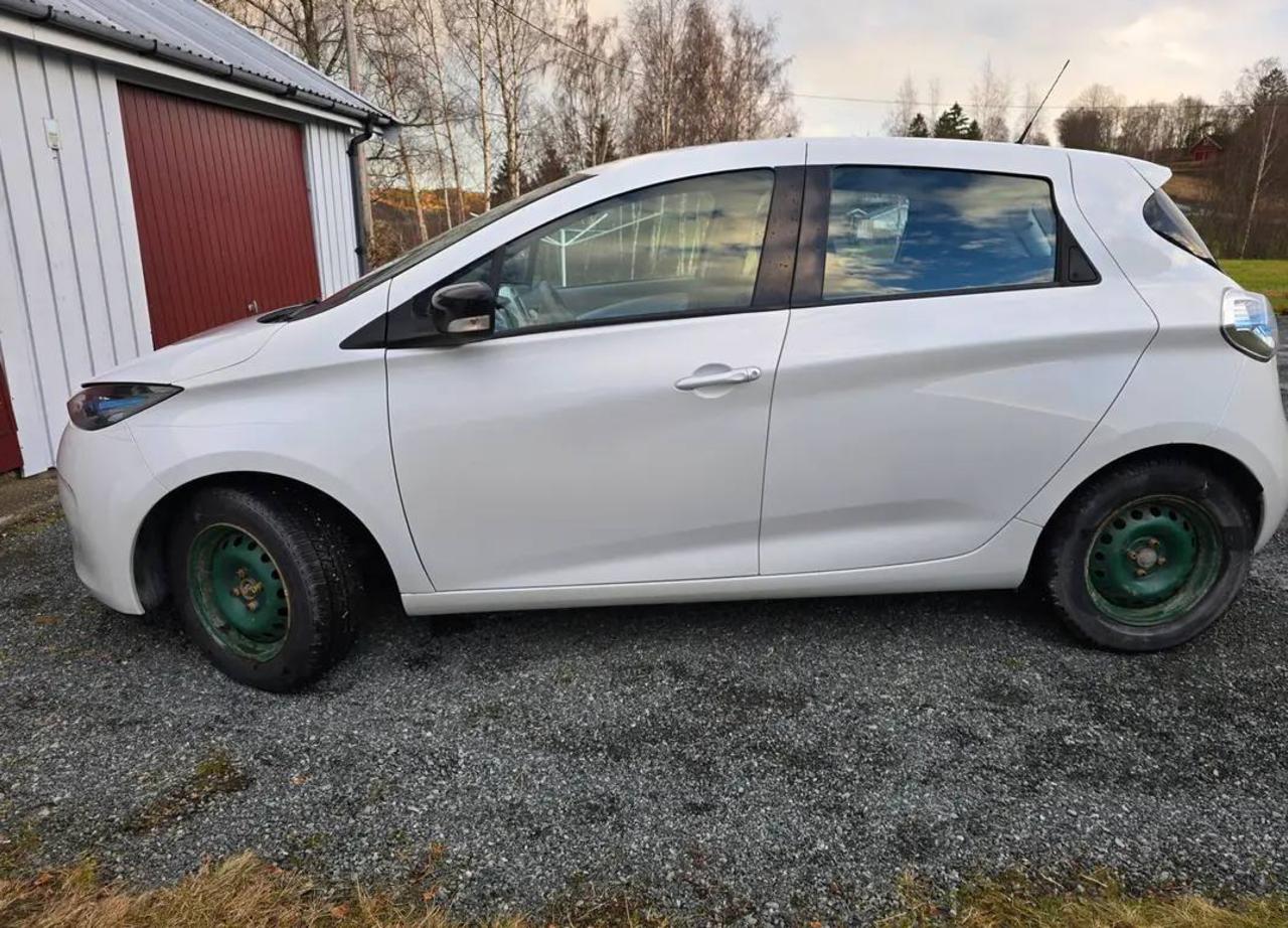 Фото - Renault ZOE #2