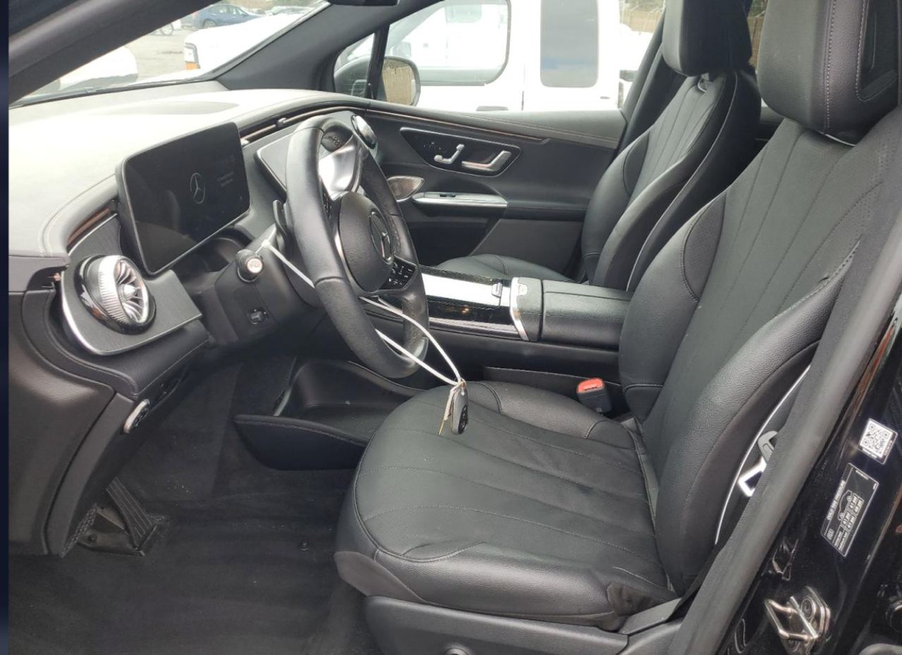 Фото - Mercedes-Benz EQE SUV #8