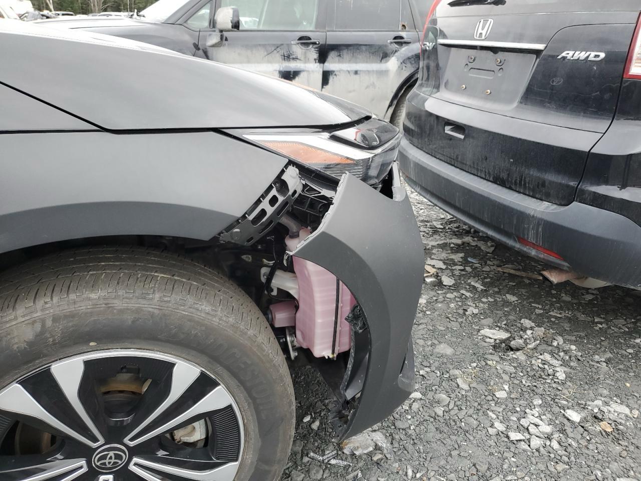 Фото - Toyota bZ4X #8