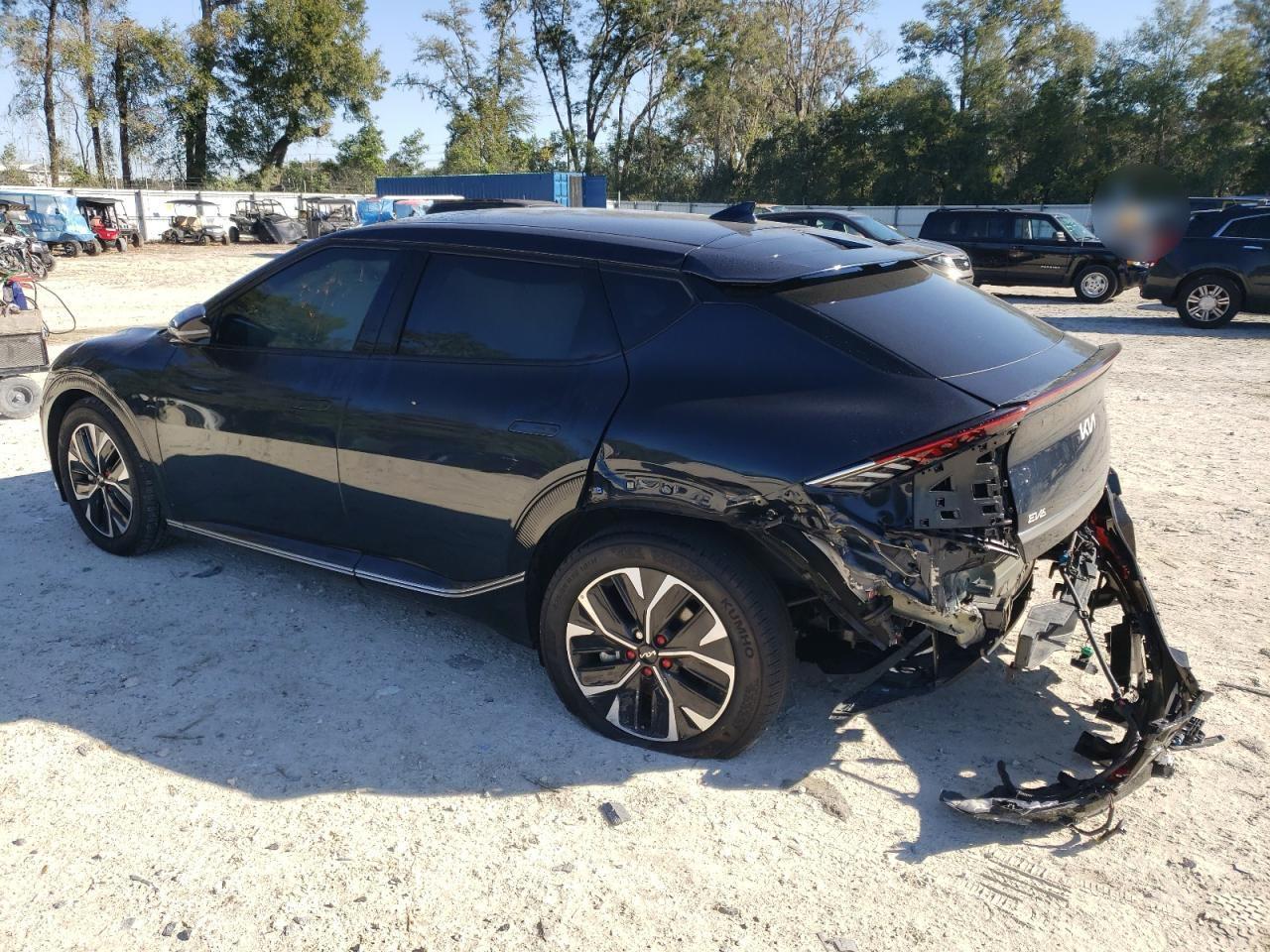 Фото - Kia EV6 #2