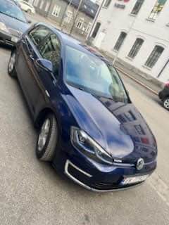 Фото - Volkswagen E-Golf #5