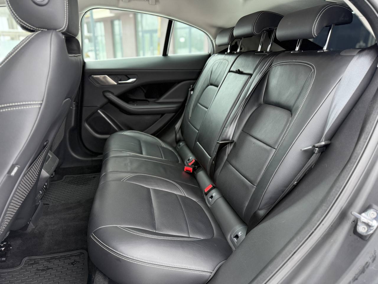 Фото - Jaguar I-Pace #10