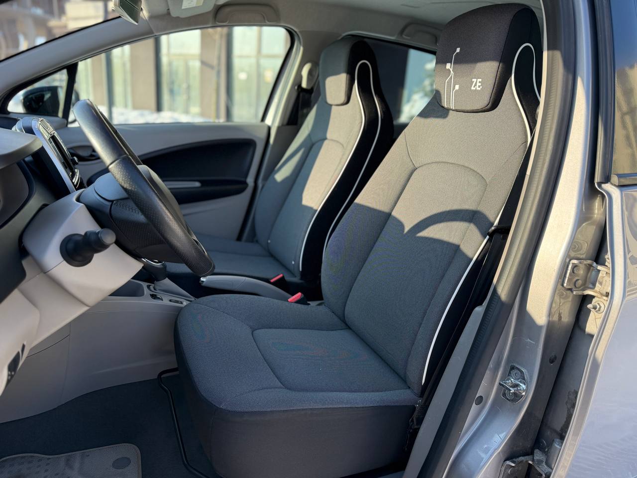 Фото - Renault ZOE #8