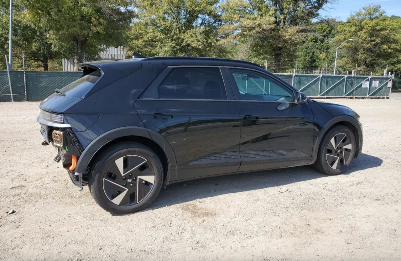 Фото - Hyundai IONIQ 5 #6