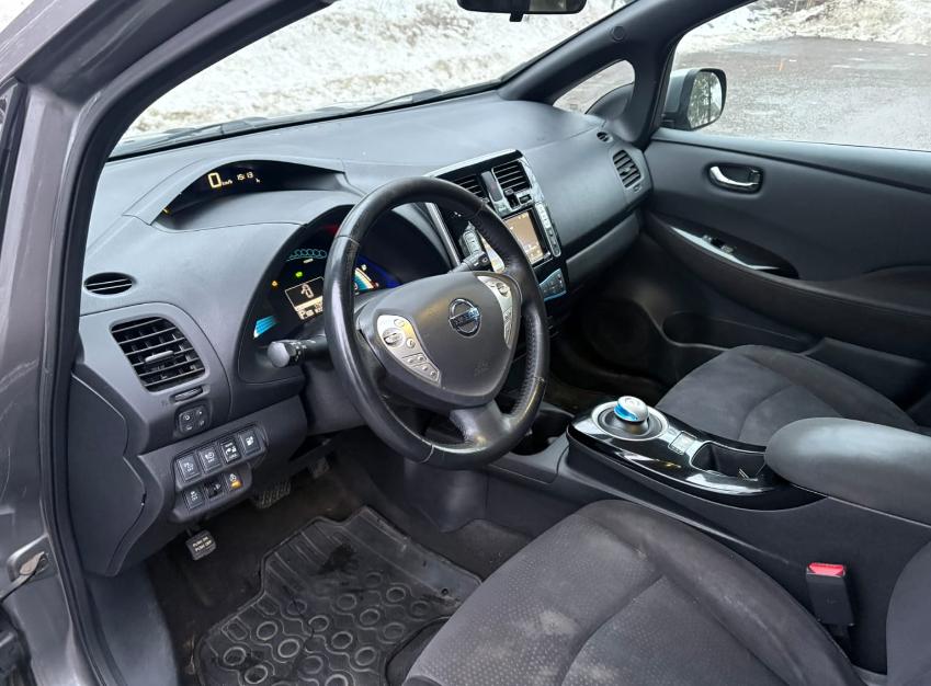 Фото - Nissan Leaf #8