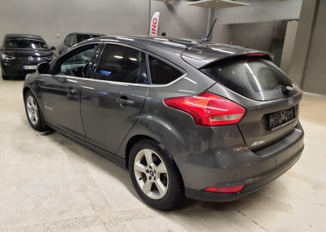 Фото - Ford Focus #3