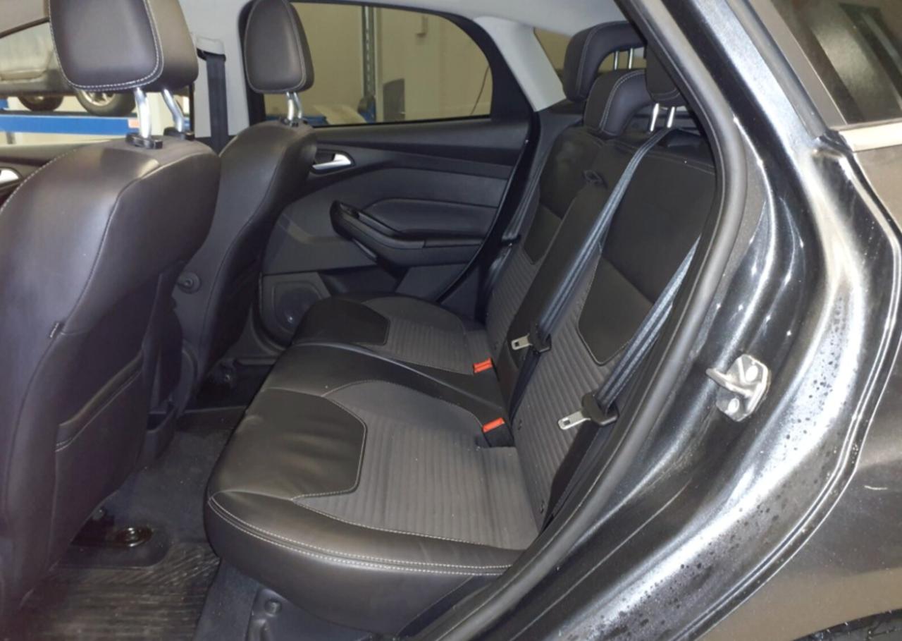 Фото - Ford Focus #6