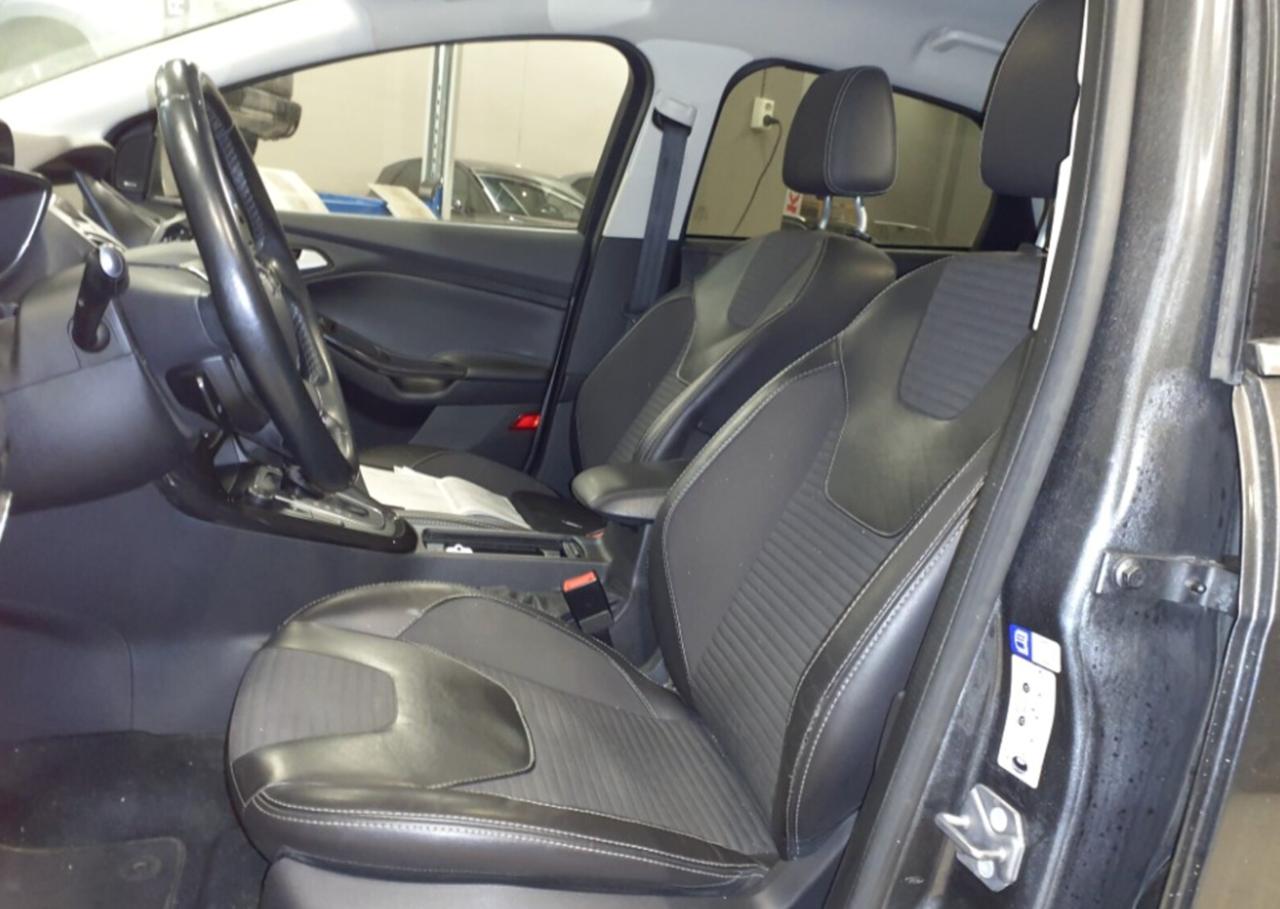 Фото - Ford Focus #8