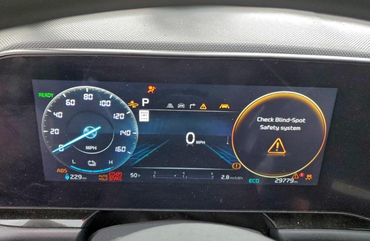 Фото - Kia Niro #9