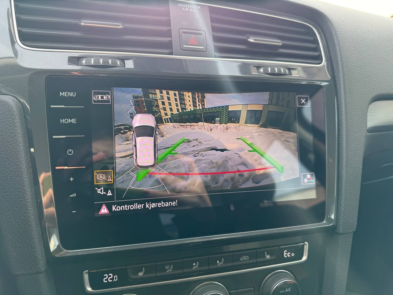 Фото - Volkswagen E-Golf #11