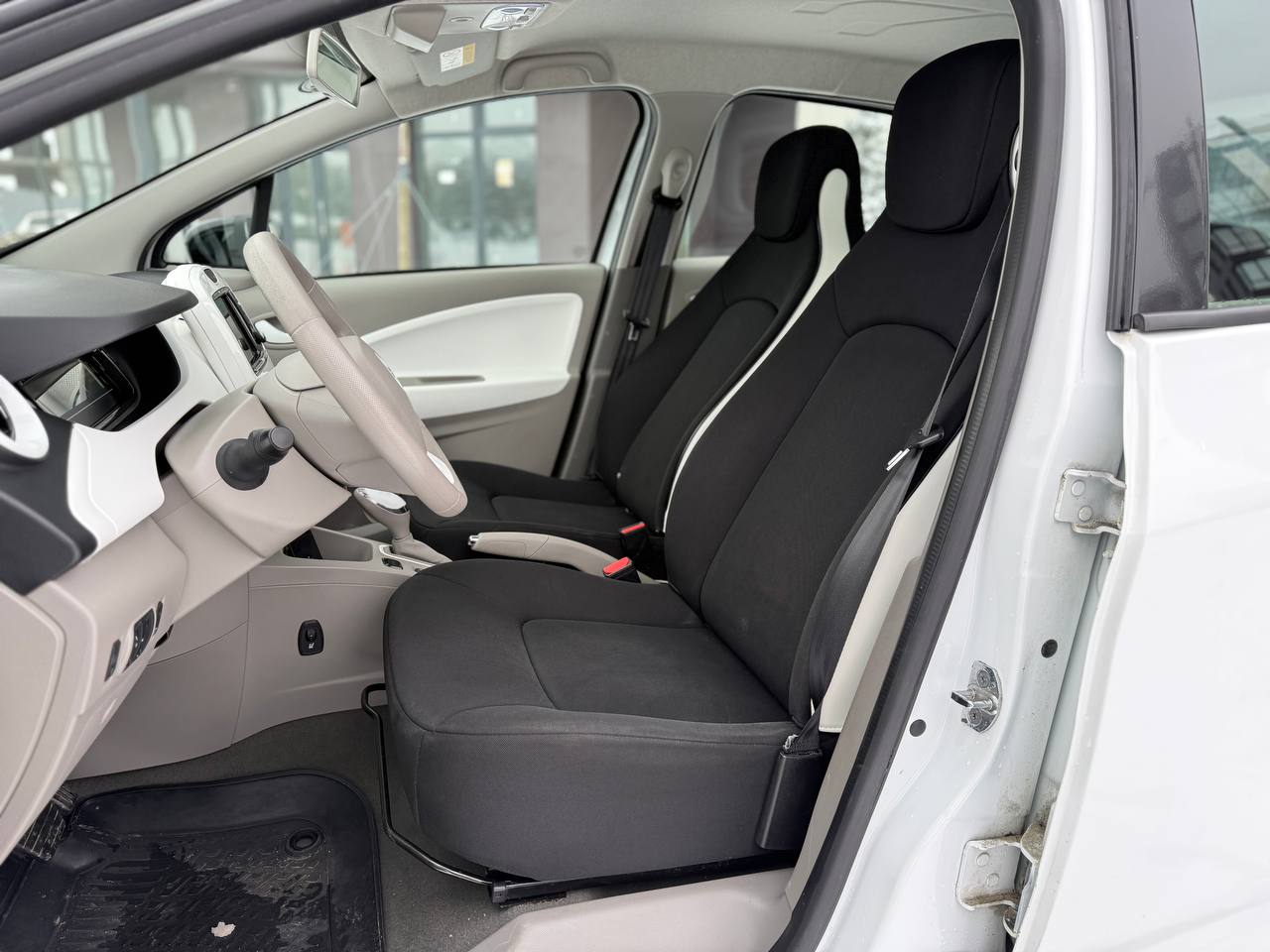 Фото - Renault ZOE #8