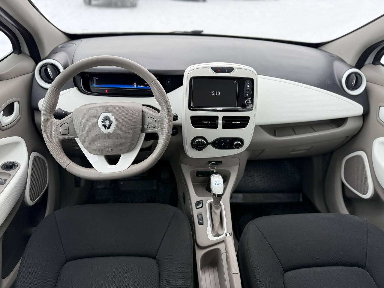 Фото - Renault ZOE #9