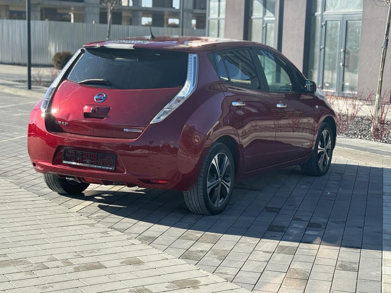 Фото - Nissan Leaf #5