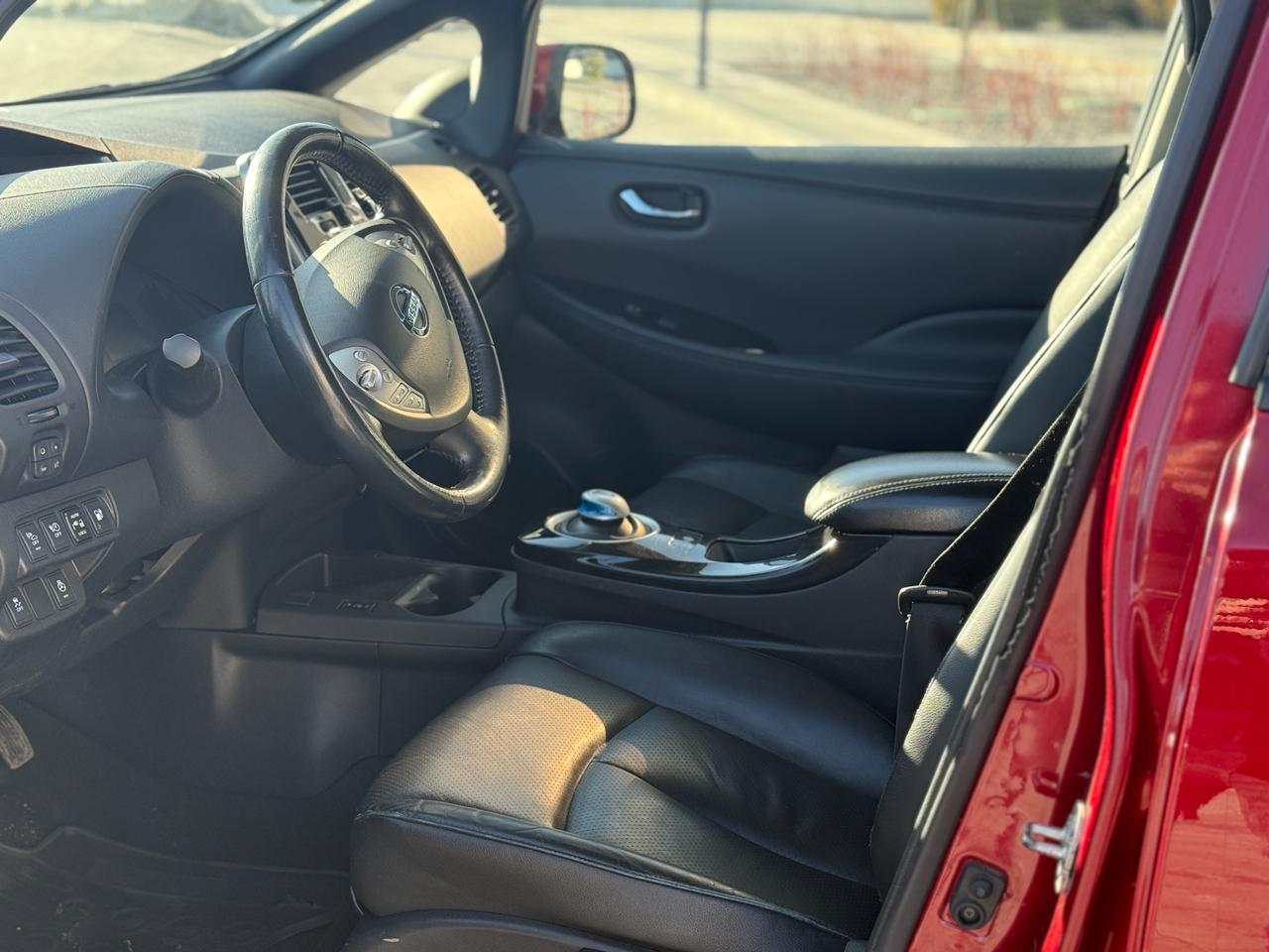 Фото - Nissan Leaf #12